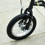 Youth Scooter Front and Rear Caliper Dual Brakes 12-Inch Inflatable Front Wheel Ride On Toy For Age 5+ - Black - Image 8
